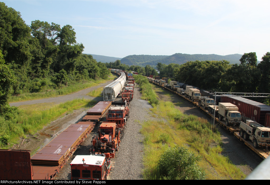 Lots of activity at Enola yard